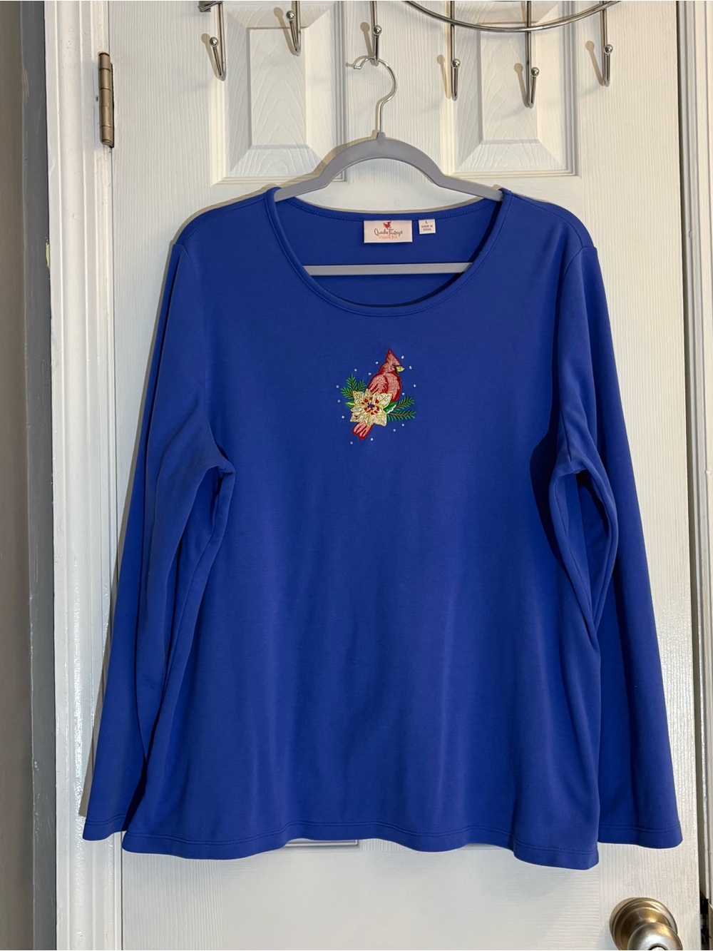 Quacker Factory Large L Top Blue Embroidered Holiday Christmas Cardinal Sequin.